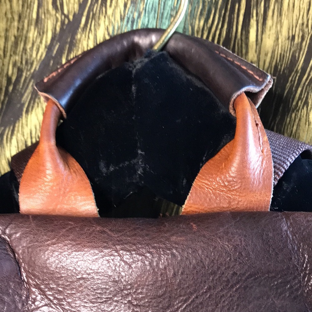 🎉🎉🎉SOLD Large Leather Backpack - Picture 7 of 8